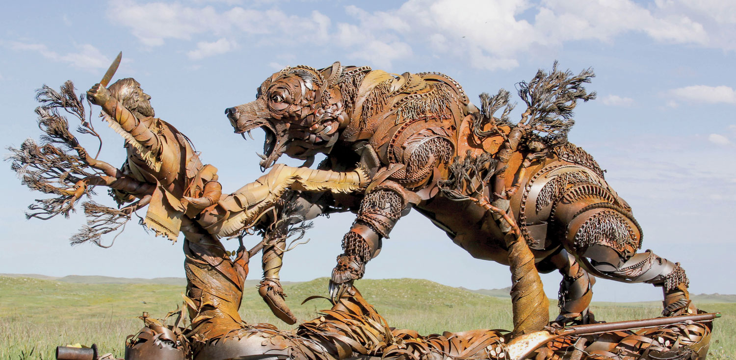 John Lopez's sculpture depicting Hugh Glass and the grizzly bear