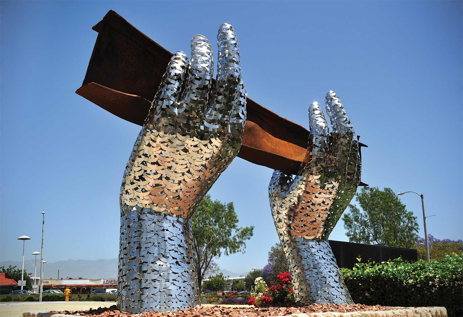 9/11 memorial sculpture from artist Heath Satow