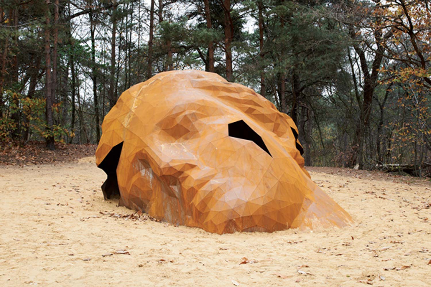 Gijs Van Vaerenbergh A Giant Sculpture Matthijs va der Burght IMAGE